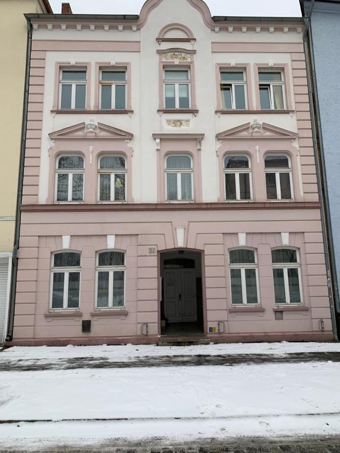 Best-Preis Fewo Rathausblick 2 - Zentrale Lage In Wittenberge - 2 Personen - Einzelzimmer - Vollausstattung - Wlan / Prime & Self-Check-In Exteriér fotografie
